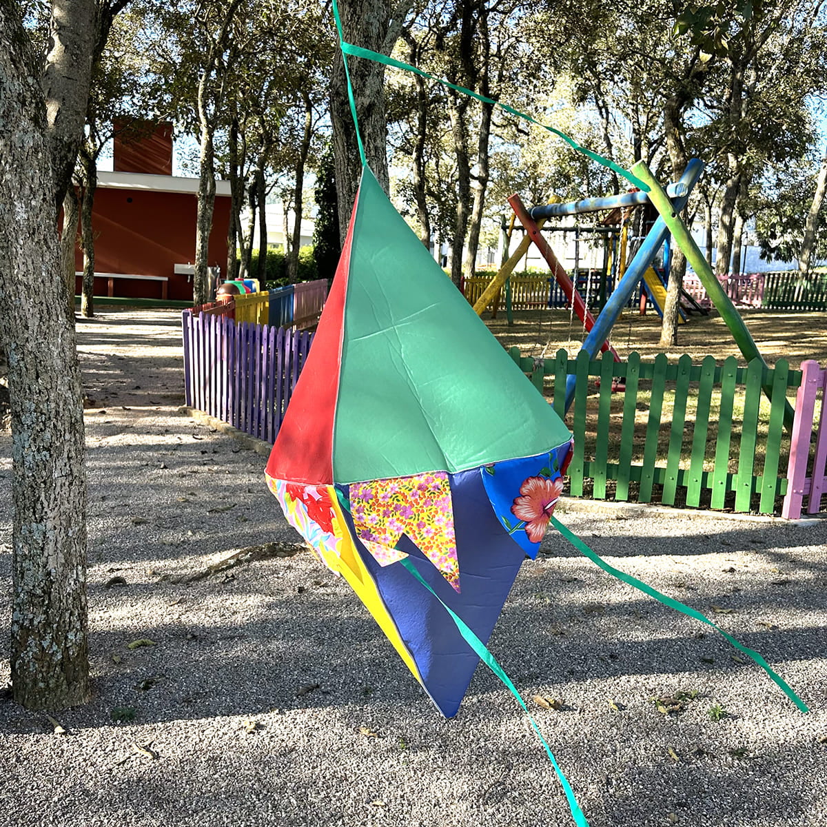 Balão Gigante Decorativo de Tecido para Festa Junina.