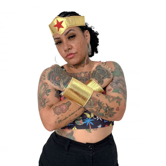 Kit Braceletes e Acessório de Cabeça Super Heroína Mulher Maravilhosa
