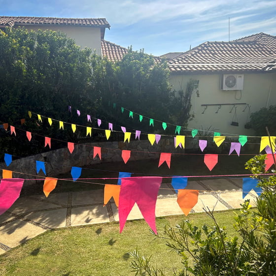 Bandeirinha Festa Junina De Plástico Amarela Kit 60 Metros Bandeirinha Festa Junina De Plástico Amarela Kit 60 Metros