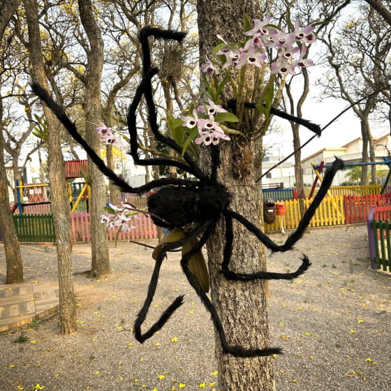 Aranha Gigante Peluda Decoração Horripilante Halloween 120 cm