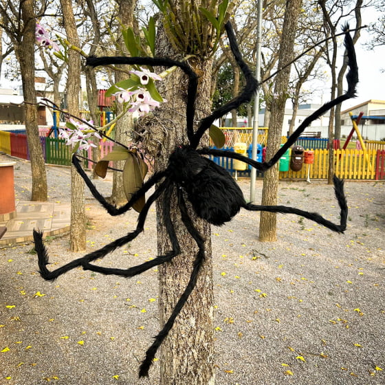 Aranha Gigante Peluda Decoração Horripilante Halloween 120 cm