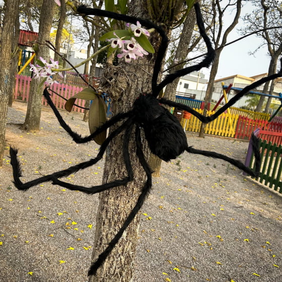 Aranha Gigante Peluda Decoração Horripilante Halloween 120 cm