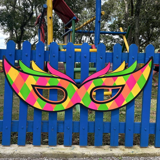Painel Máscara Carnaval Quadriculada Neon Gigante