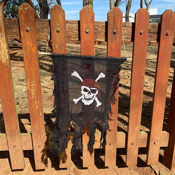 Bandeira Decorativa Pirata de Tecido