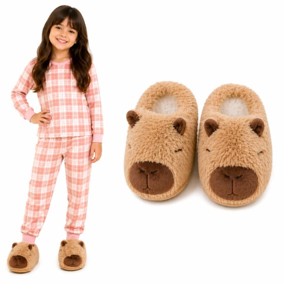 Pantufa de Pelúcia Capivara Infantil