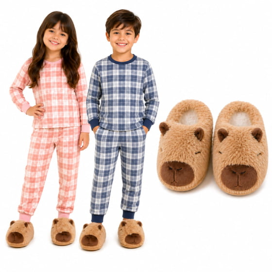 Pantufa de Pelúcia Infantil Capivara Escolha a Cor